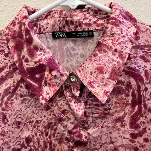 Zara pink satin abstract print button-down blouse with bishop sleeves Large 740 - Picture 3 of 9